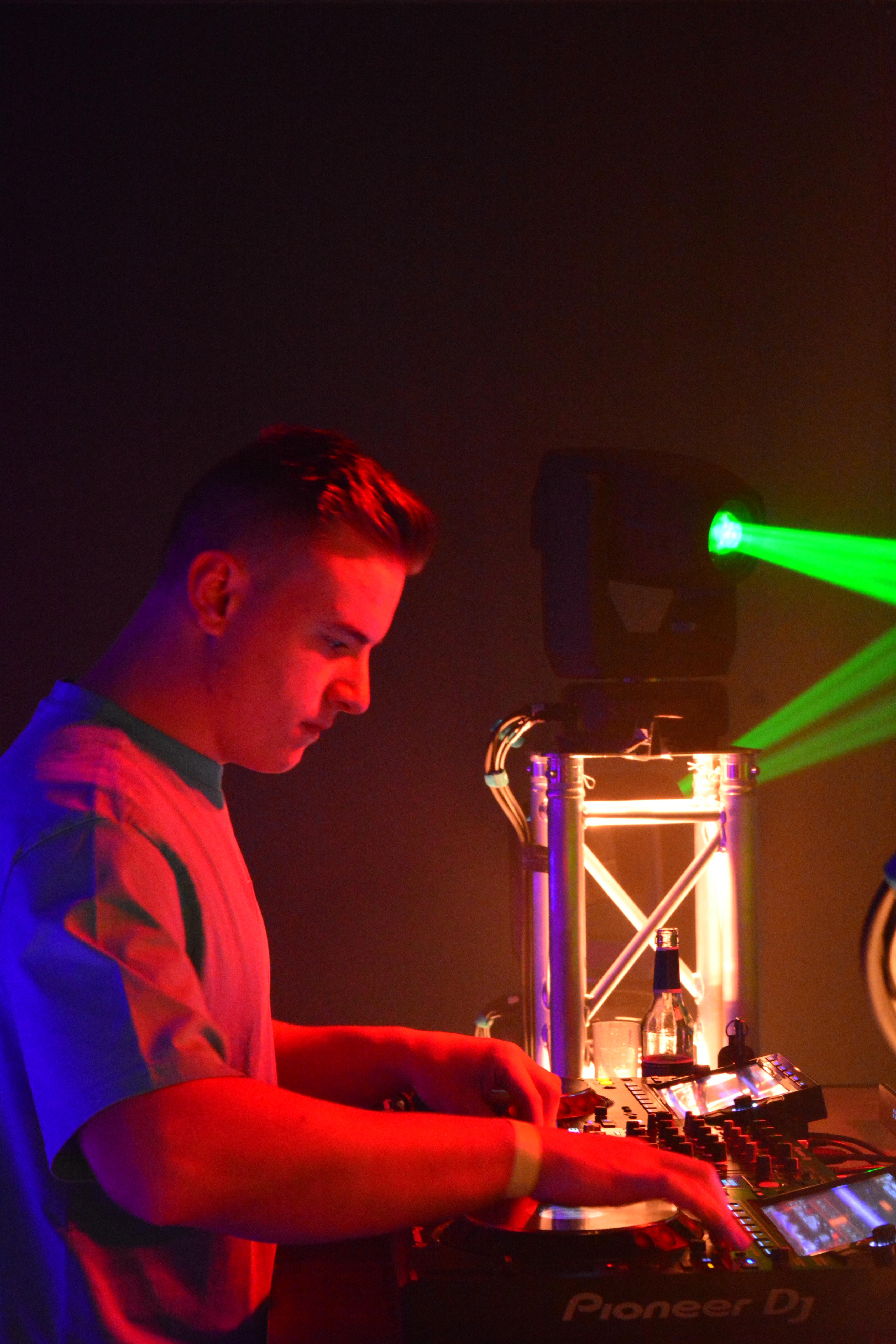 DJ am Pult